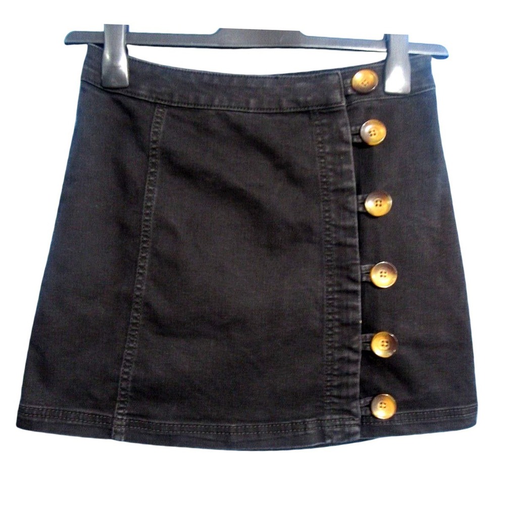 FREE PEOPLE Denim Jean LITTLE DAISIES Button-Up Mini Stretch Black Skirt SIZE 4